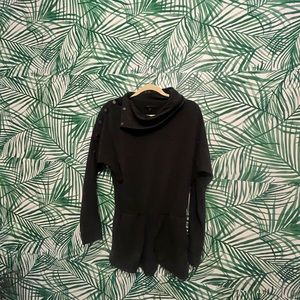 BCBG Short Longsleeve Romper✨